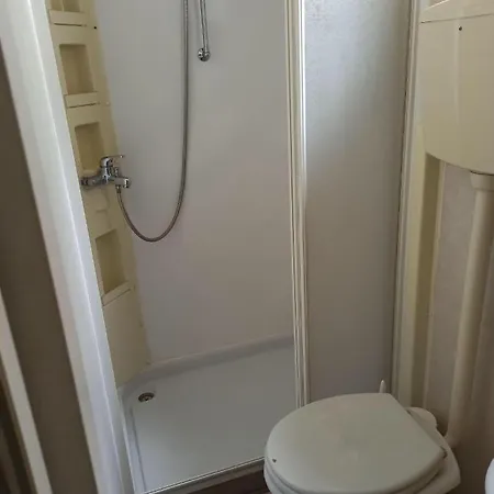 Bungalow Seaesta Di Lugano דירה פורלצה