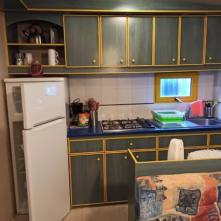 Bungalow Seaesta Di Lugano פורלצה